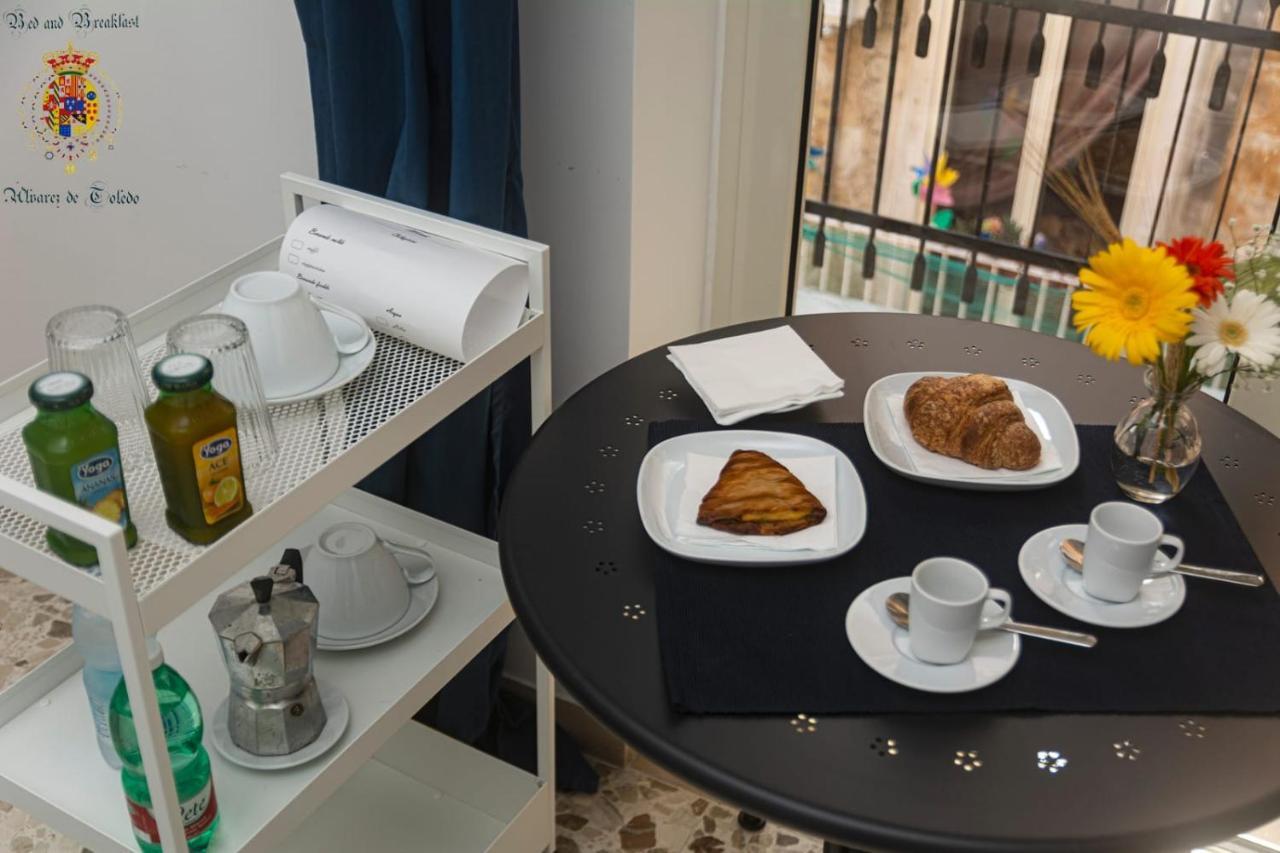 ナポリ Alvarez De Toledo Bed & Breakfast エクステリア 写真